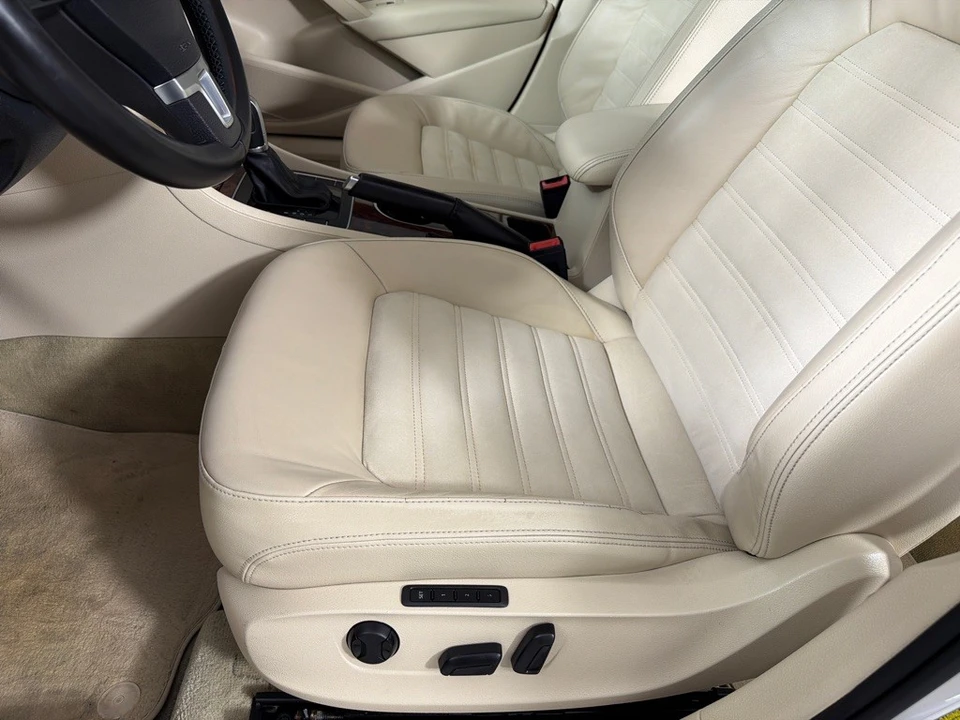 2013 Volkswagen Passat - Image 11 of 21