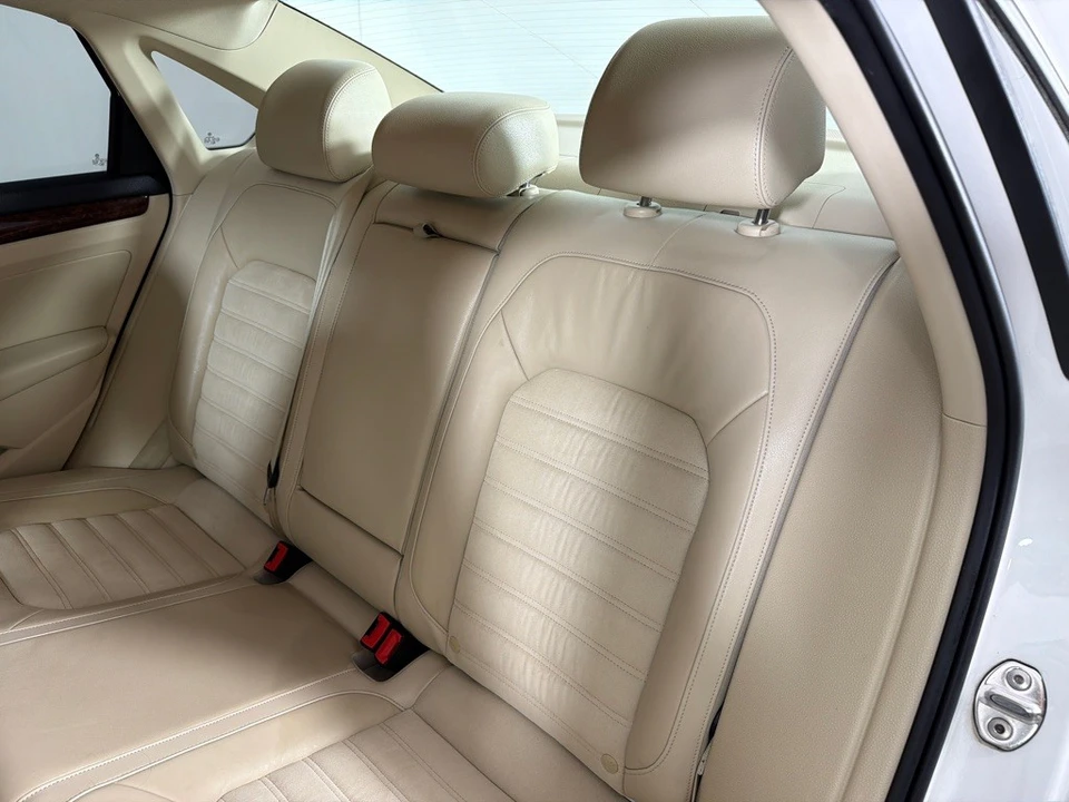 2013 Volkswagen Passat - Image 20 of 21