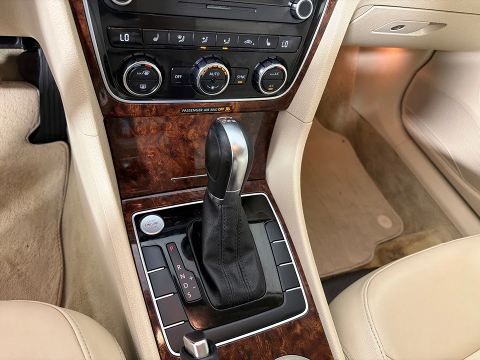 2013 Volkswagen Passat - Image 18 of 21