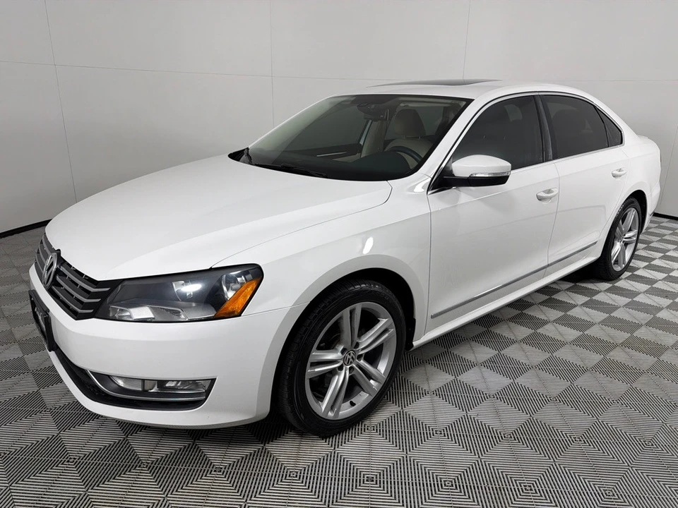 2013 Volkswagen Passat - Image 8 of 21