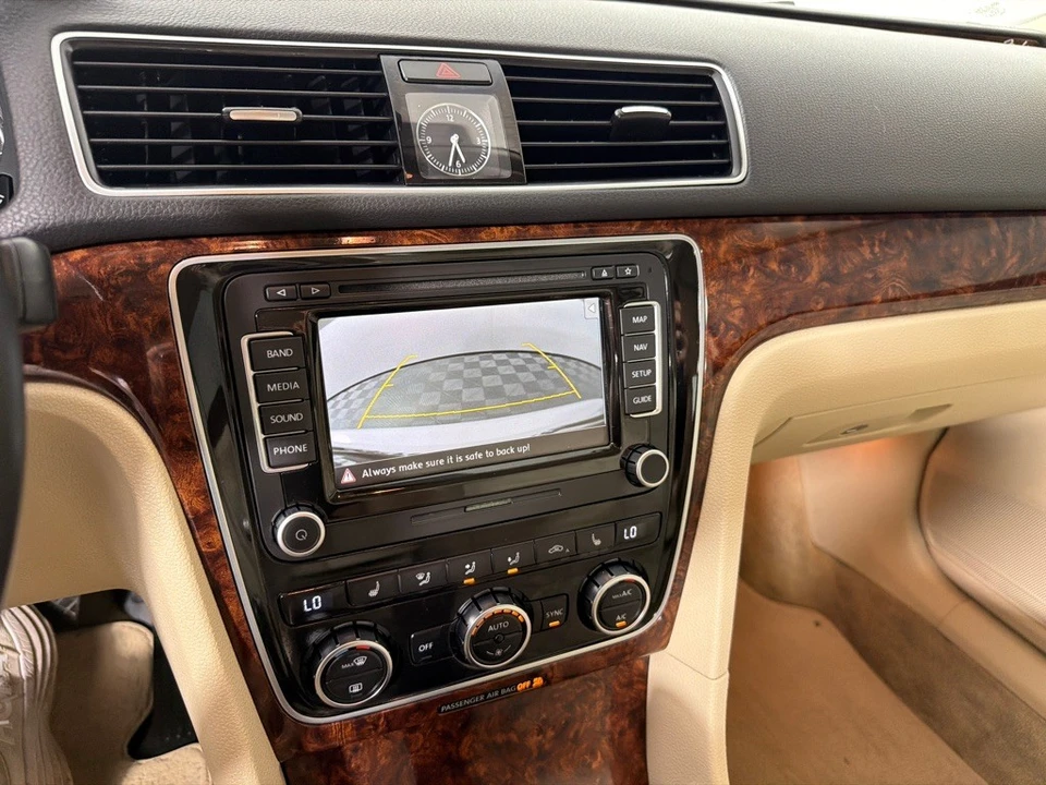 2013 Volkswagen Passat - Image 17 of 21