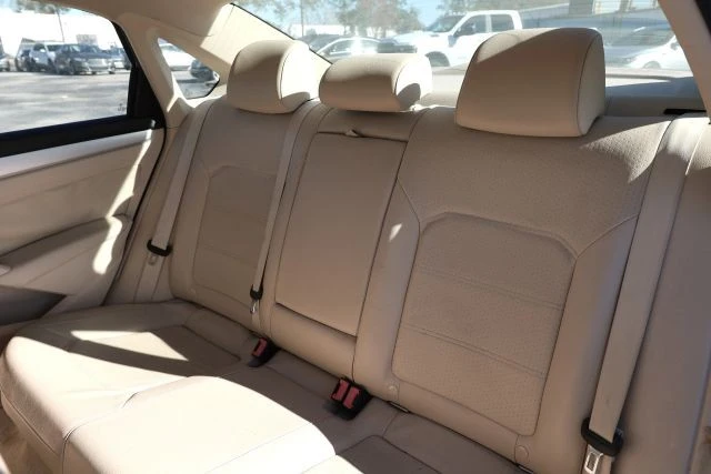 2013 Volkswagen Passat - Image 5 of 12