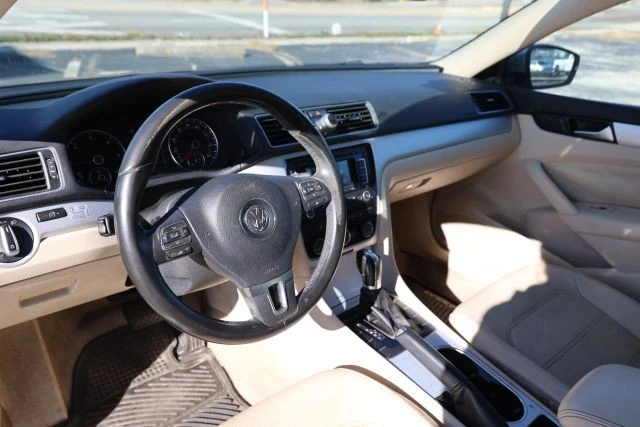 2013 Volkswagen Passat - Image 2 of 12