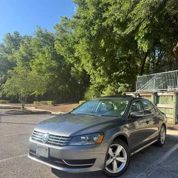 2013 Volkswagen Passat TDI SE Sedan 4D