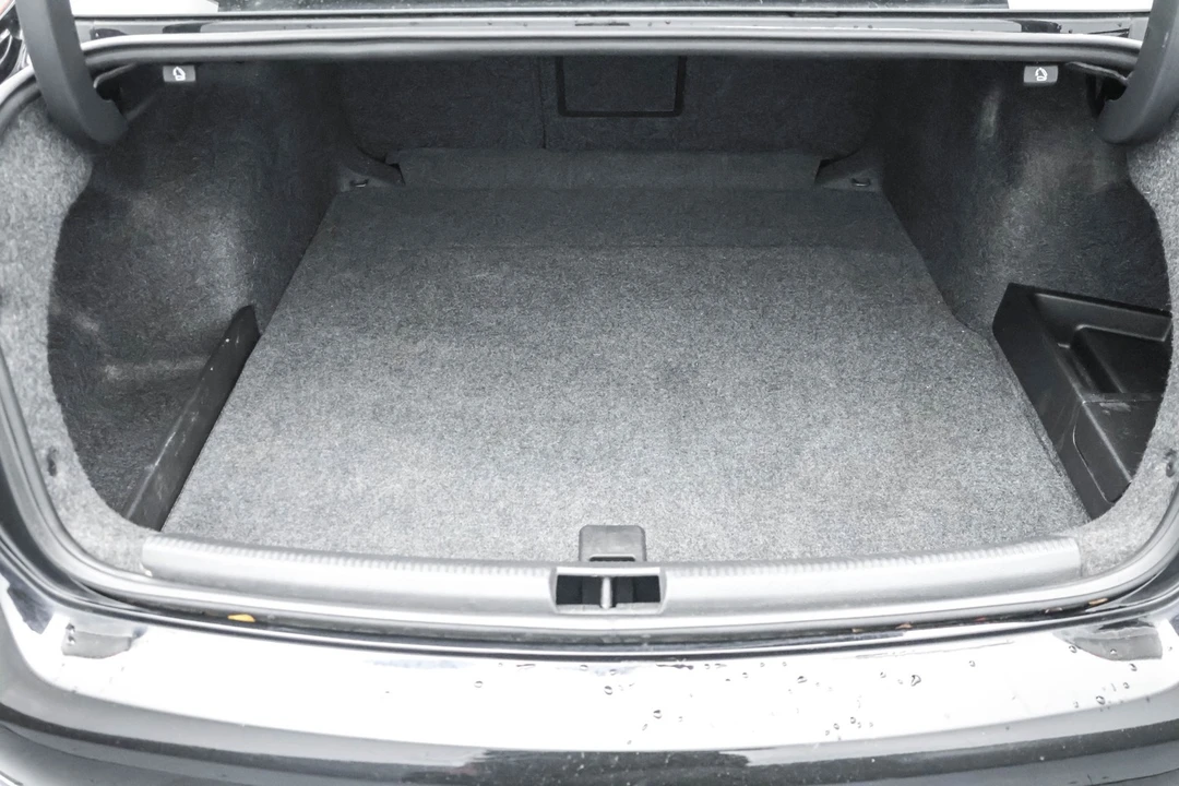 2013 Volkswagen Passat - Image 14 of 21