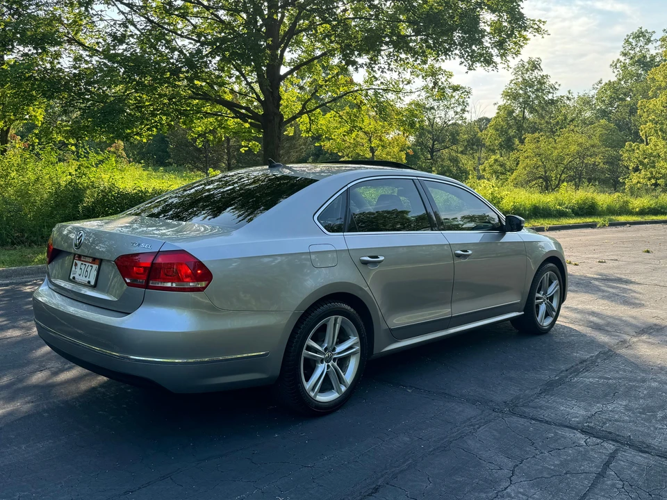 2013 Volkswagen Passat - Image 25 of 31