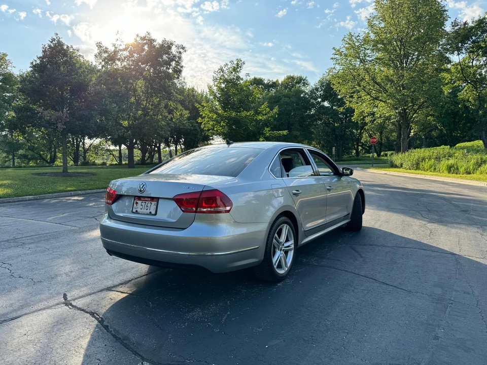 2013 Volkswagen Passat - Image 24 of 31