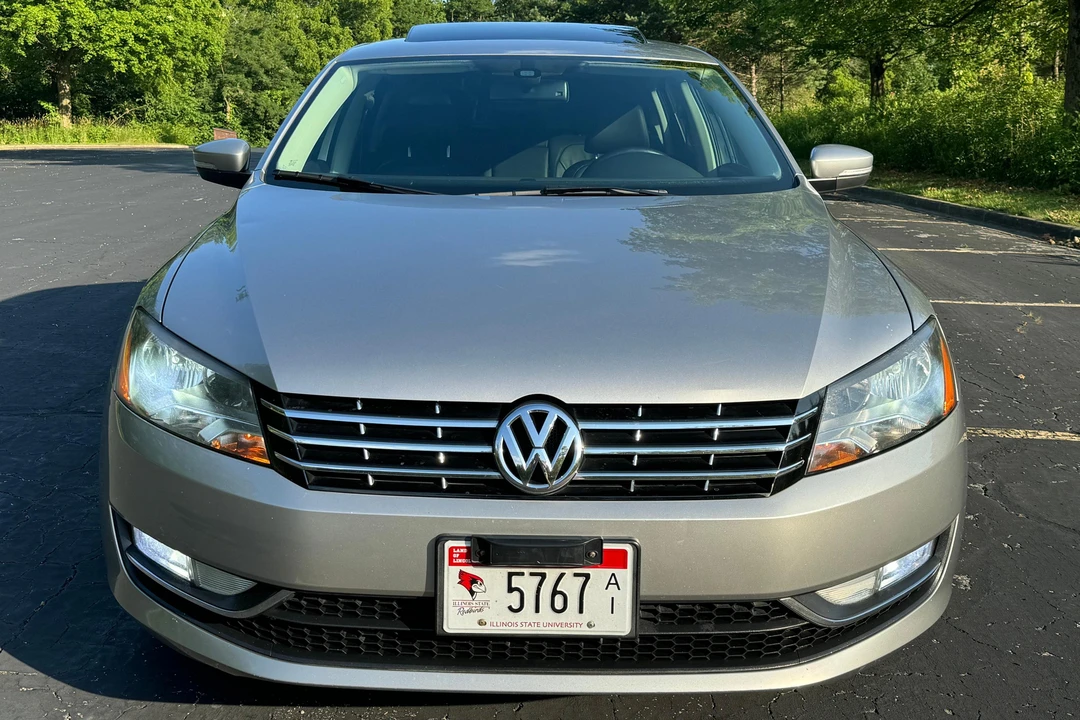 2013 Volkswagen Passat - Image 2 of 31