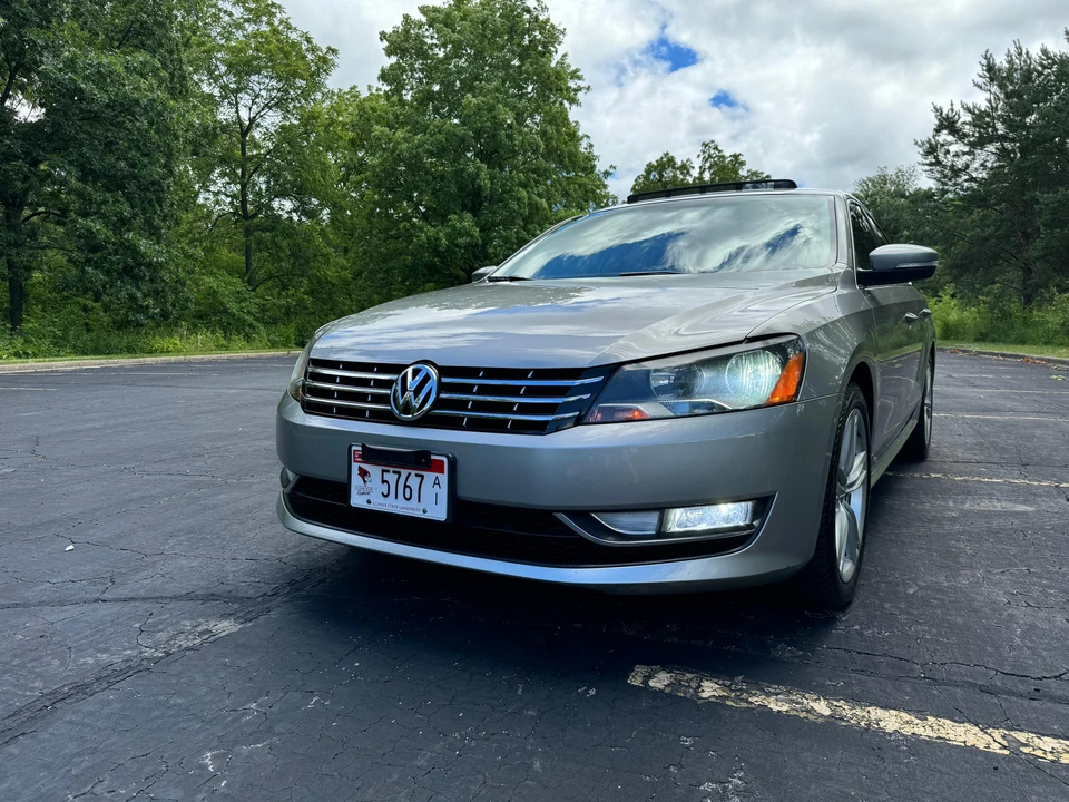 2013 Volkswagen Passat - Image 10 of 31