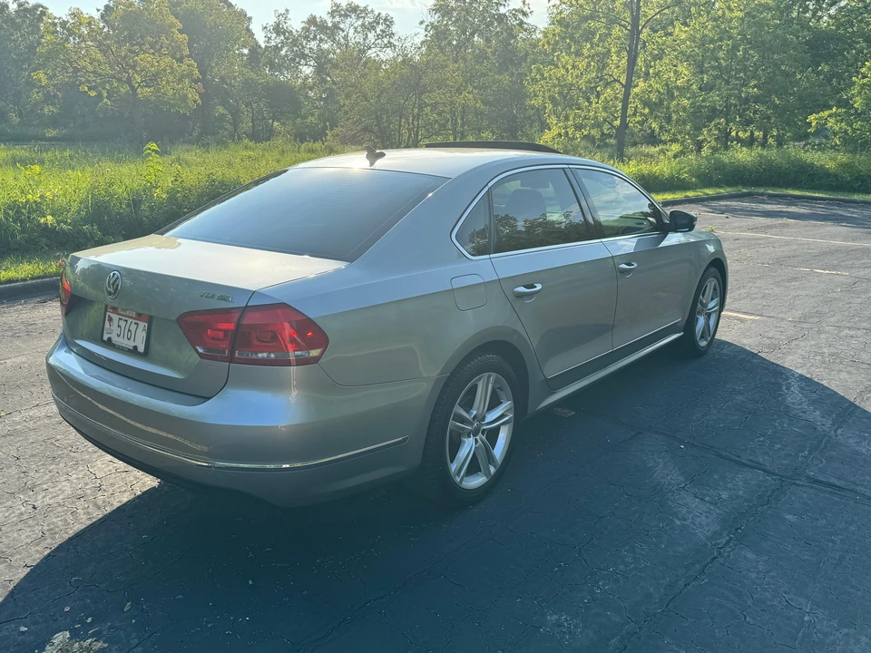 2013 Volkswagen Passat - Image 27 of 31