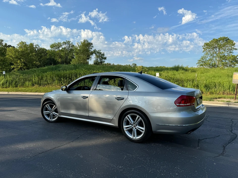 2013 Volkswagen Passat - Image 19 of 31