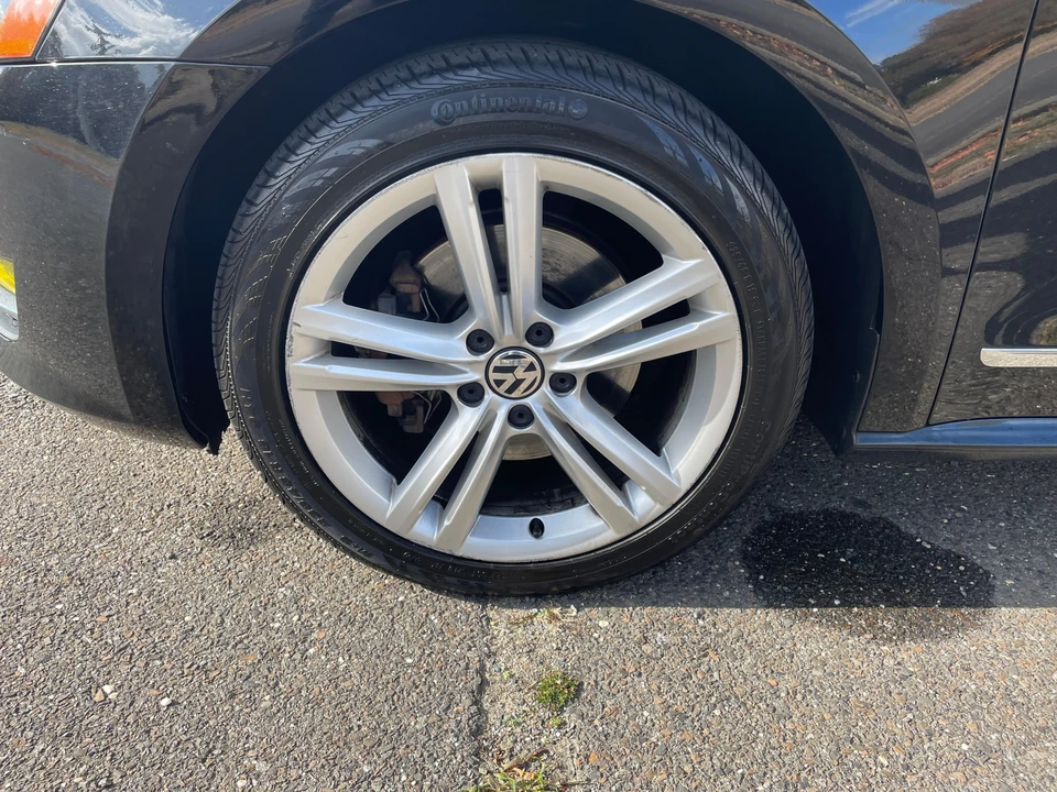 2013 Volkswagen Passat - Image 21 of 31