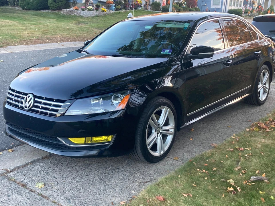 2013 Volkswagen Passat - Image 8 of 31