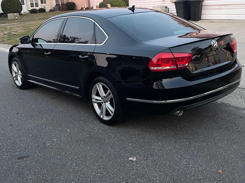 2013 Volkswagen Passat - Image 10 of 31