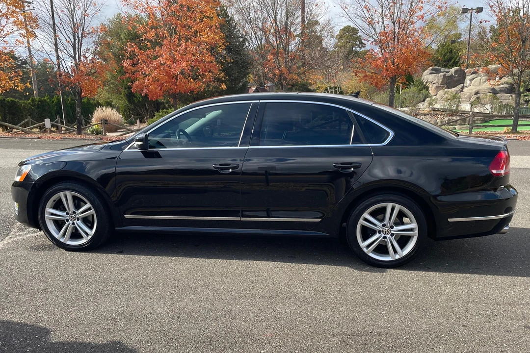2013 Volkswagen Passat - Image 3 of 31