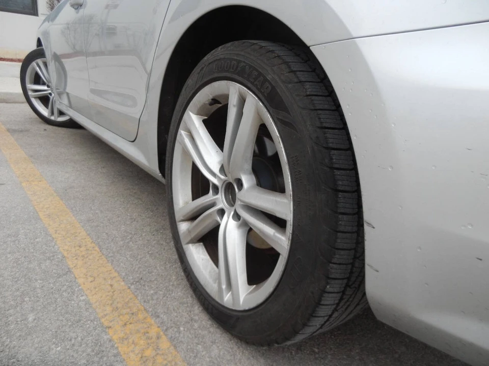 2013 Volkswagen Passat - Image 15 of 21