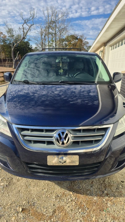 2013 Volkswagen Routan - Image 3 of 20