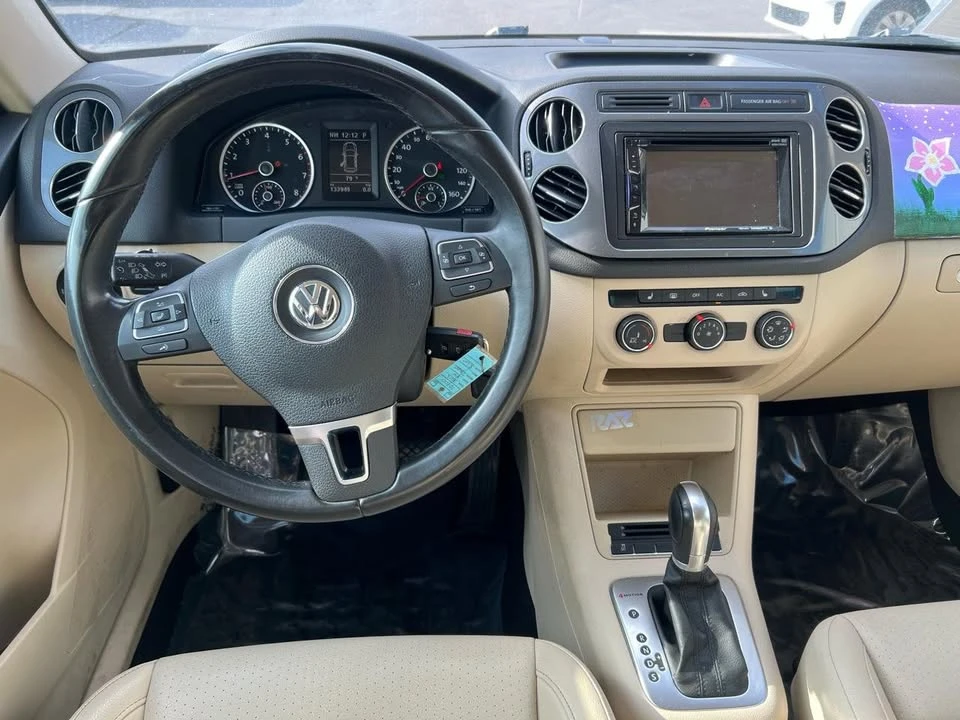 2013 Volkswagen Tiguan - Image 16 of 19