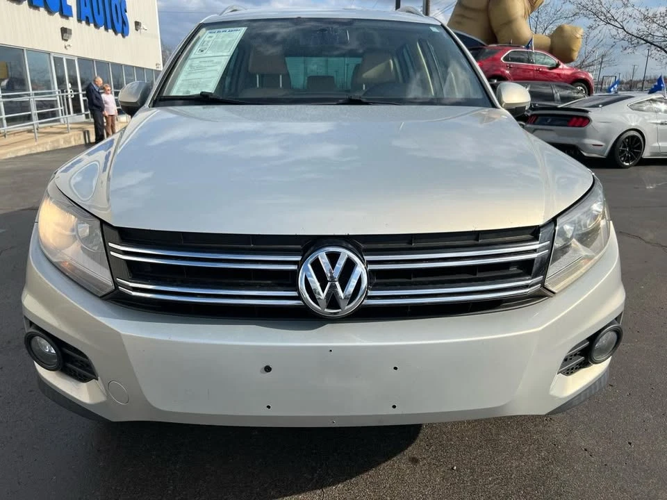 2013 Volkswagen Tiguan - Image 8 of 19