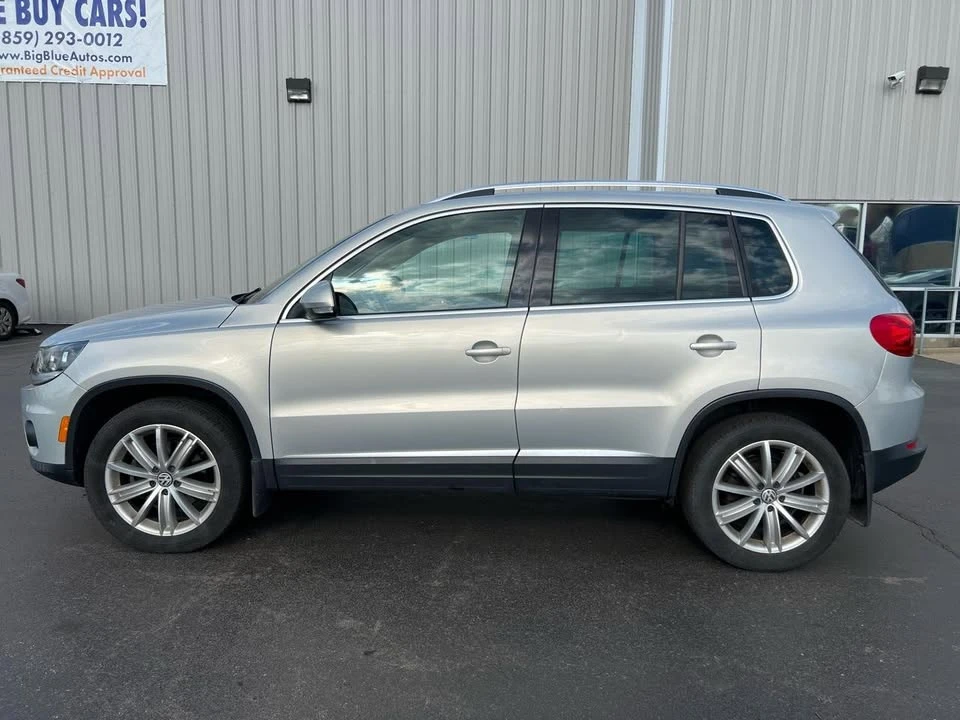 2013 Volkswagen Tiguan - Image 2 of 19