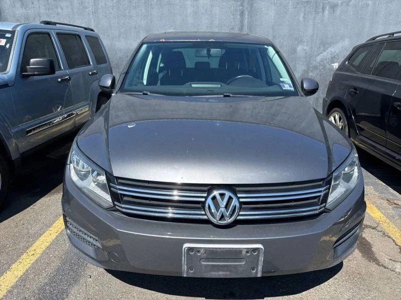 2013 Volkswagen Tiguan - Image 2 of 8