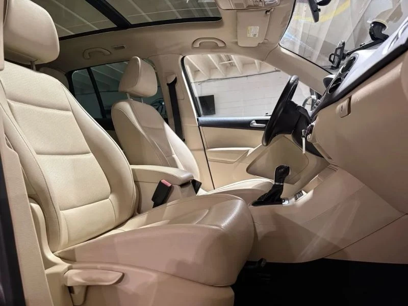 2013 Volkswagen Tiguan - Image 10 of 12