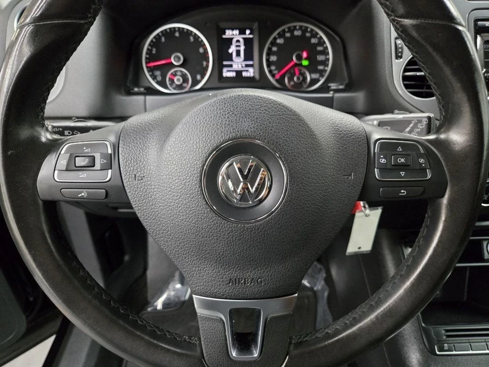 2013 Volkswagen Tiguan - Image 13 of 20