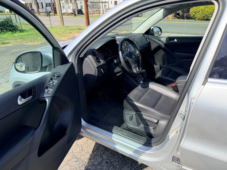 2013 Volkswagen Tiguan - Image 11 of 16
