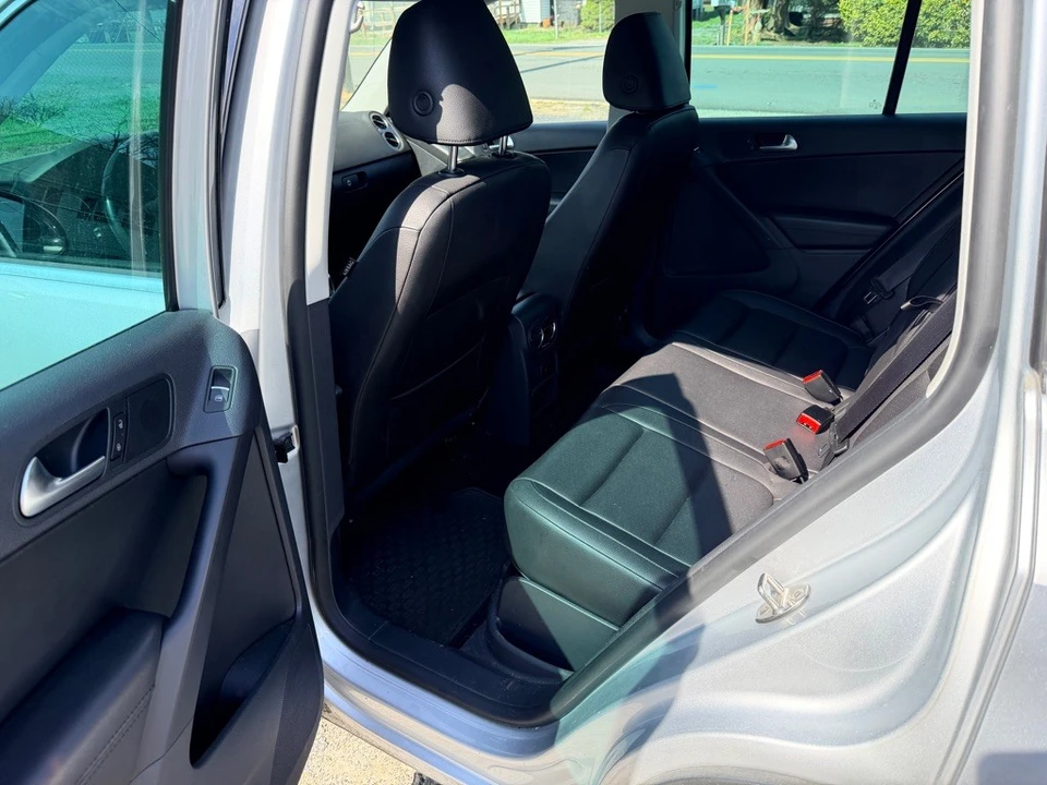 2013 Volkswagen Tiguan - Image 12 of 16