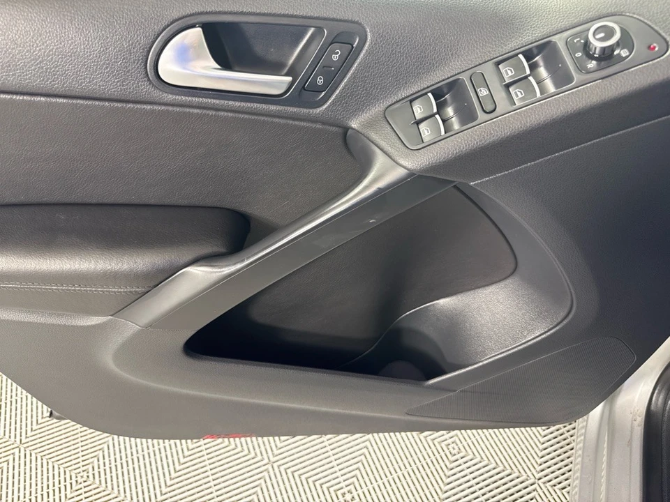 2013 Volkswagen Tiguan - Image 10 of 12