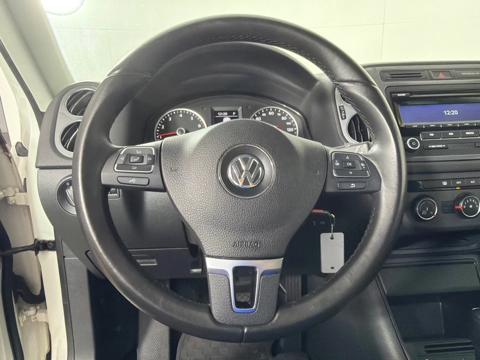 2013 Volkswagen Tiguan - Image 14 of 21