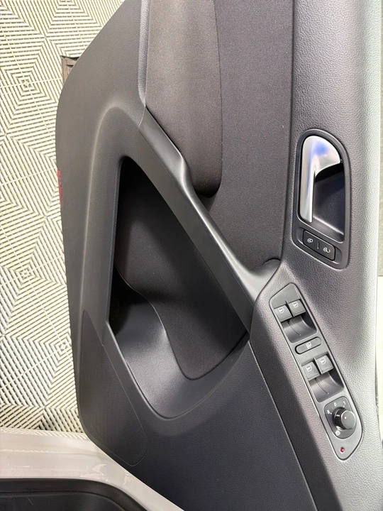 2013 Volkswagen Tiguan - Image 10 of 21