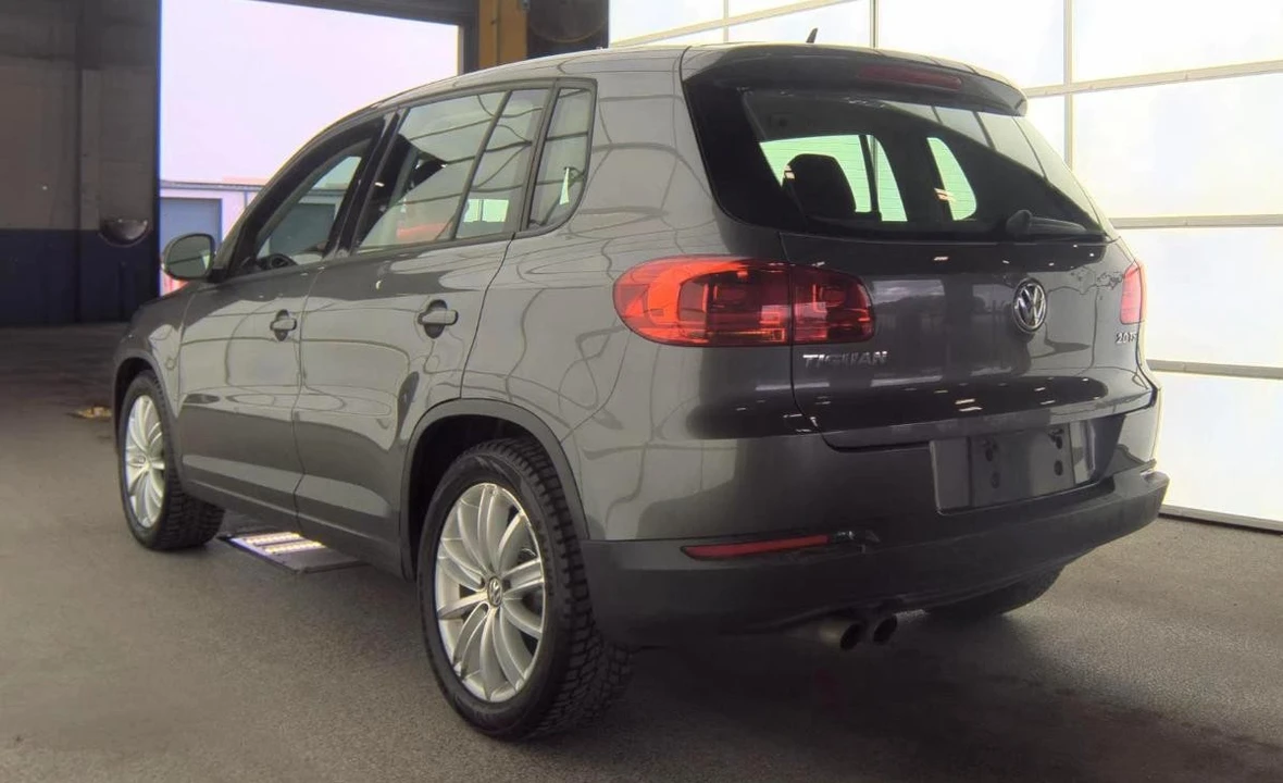 2013 Volkswagen Tiguan - Image 6 of 12