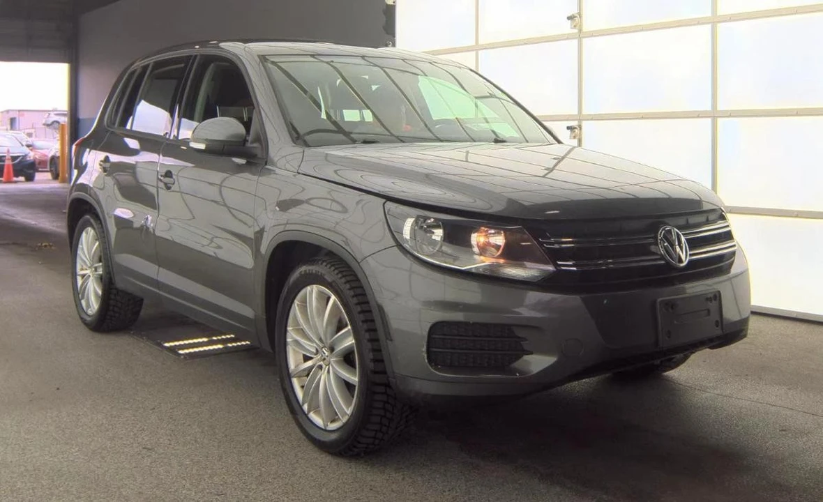 2013 Volkswagen Tiguan - Image 3 of 12