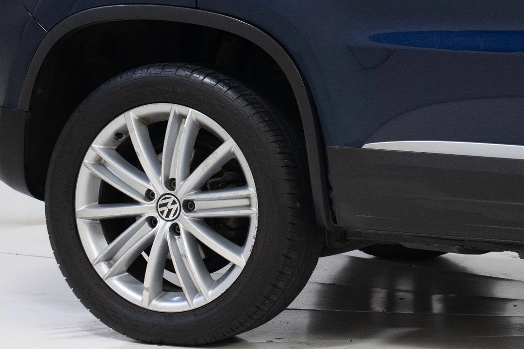 2013 Volkswagen Tiguan - Image 20 of 21