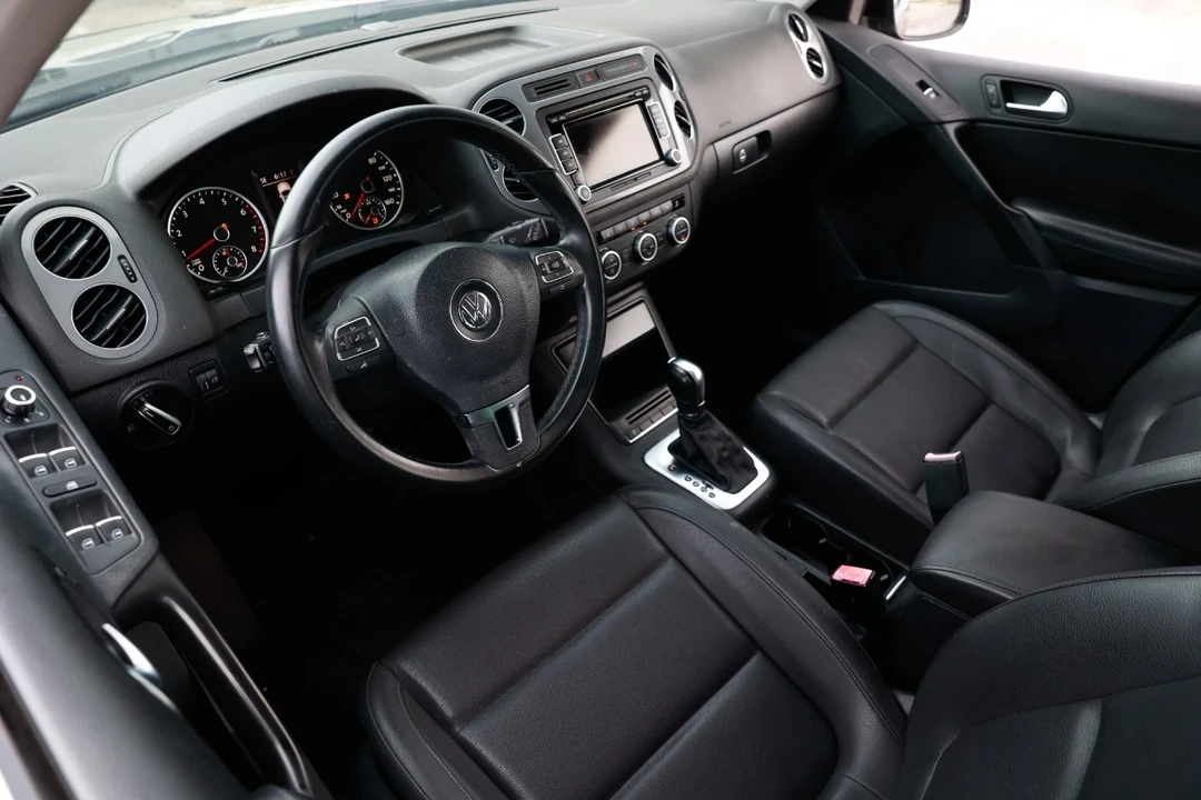 2013 Volkswagen Tiguan - Image 4 of 12