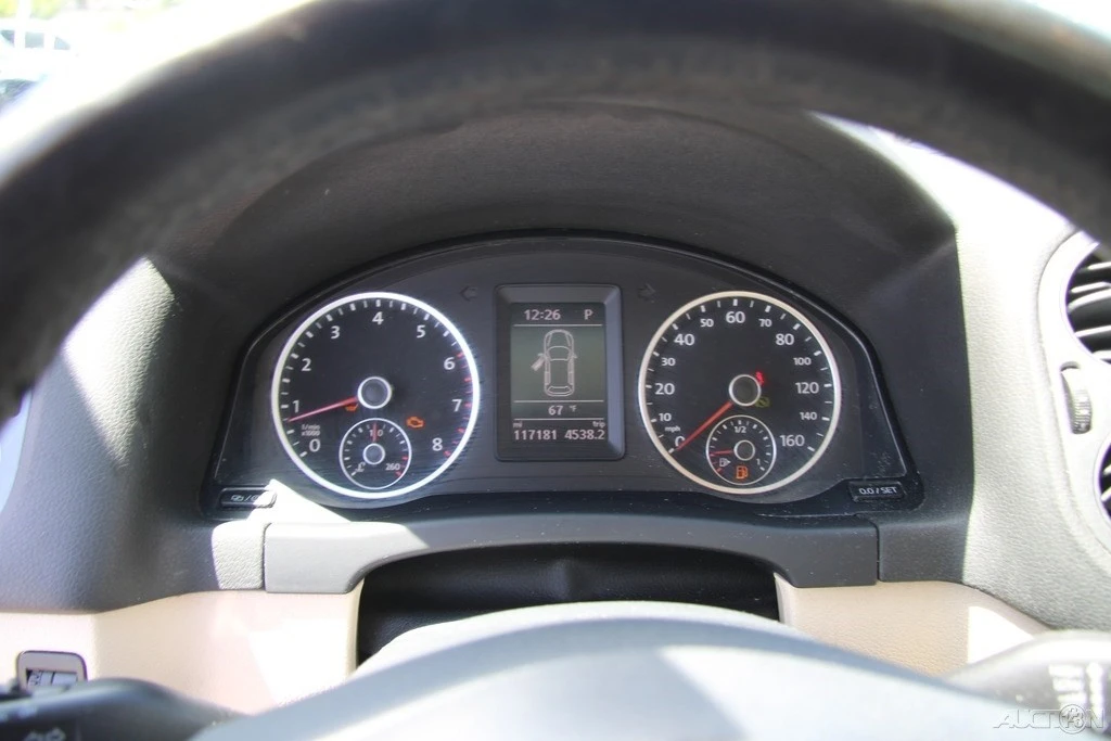 2013 Volkswagen Tiguan - Image 16 of 21