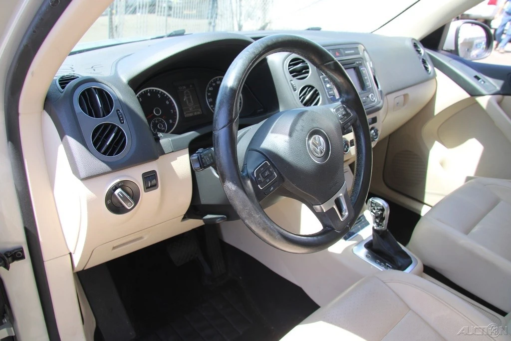 2013 Volkswagen Tiguan - Image 15 of 21