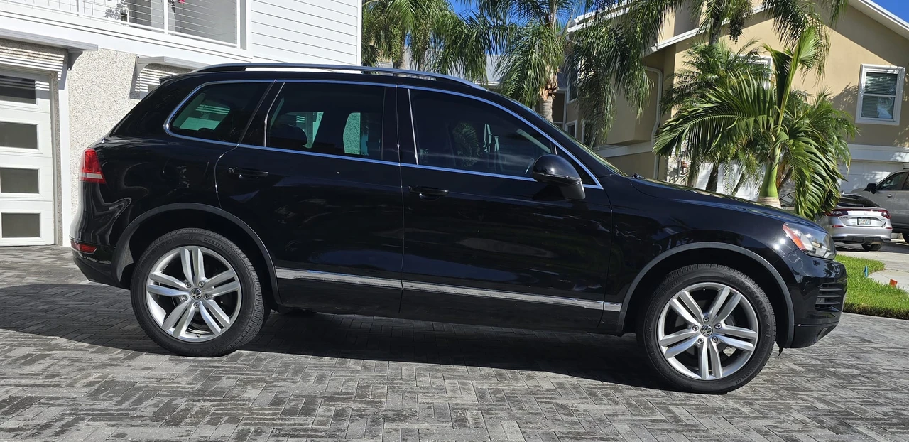 2013 Volkswagen Touareg - Image 24 of 31