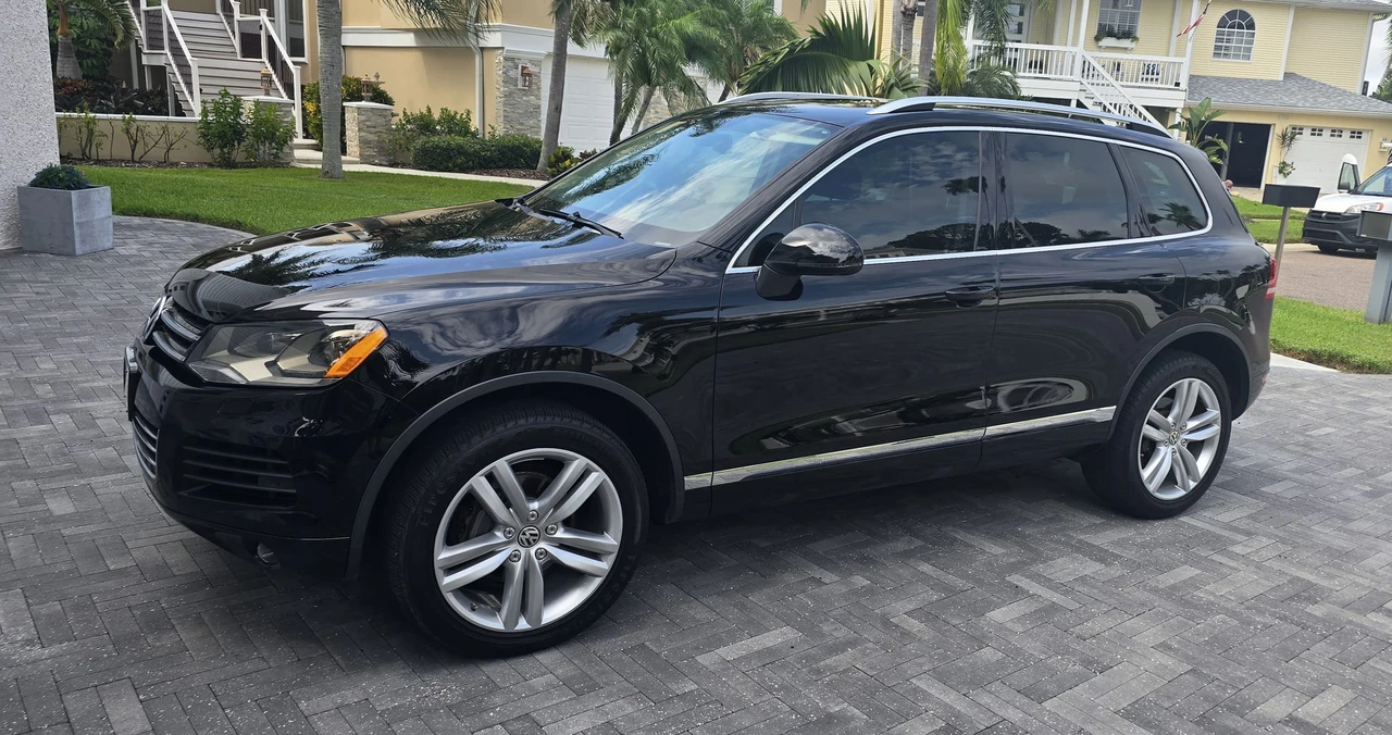 2013 Volkswagen Touareg - Image 13 of 31