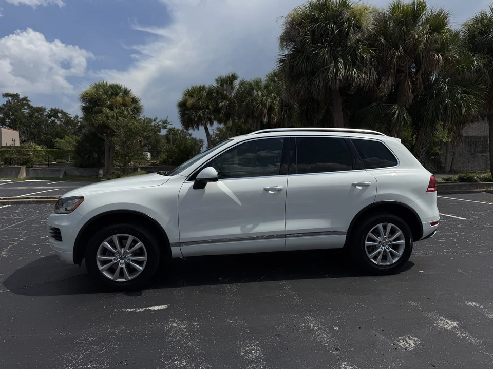 2013 Volkswagen Touareg - Image 6 of 31