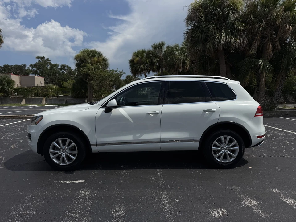 2013 Volkswagen Touareg - Image 7 of 31