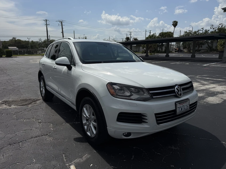 2013 Volkswagen Touareg - Image 29 of 31