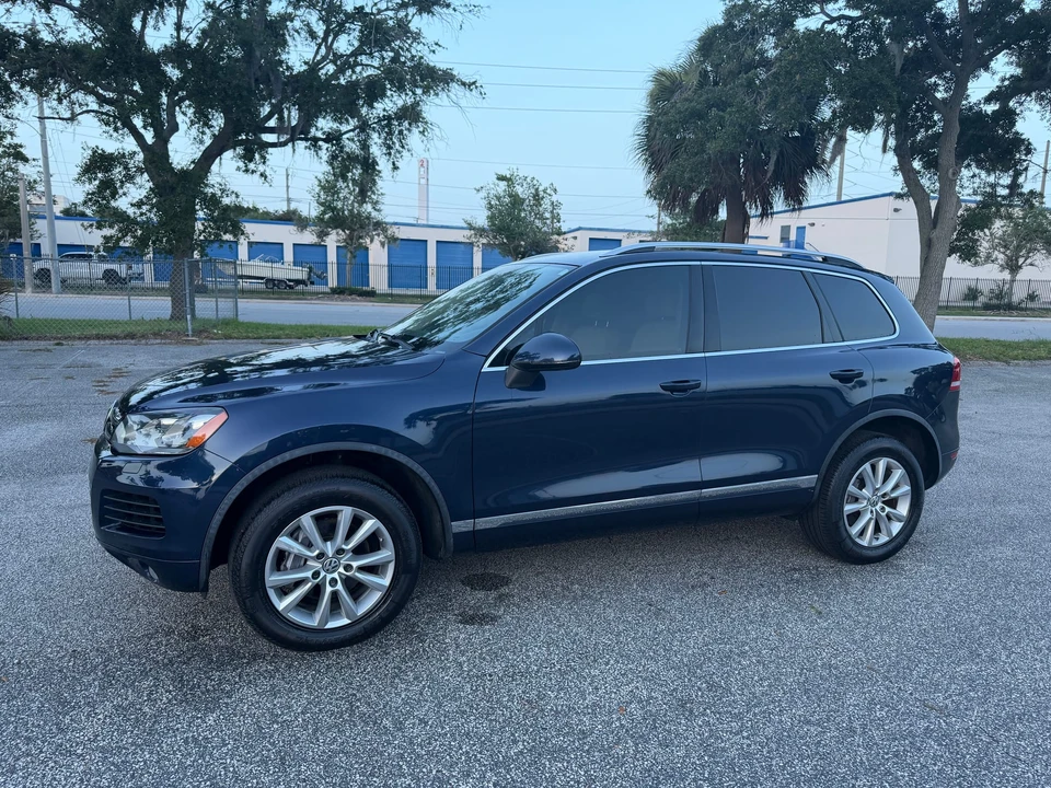 2013 Volkswagen Touareg - Image 8 of 31