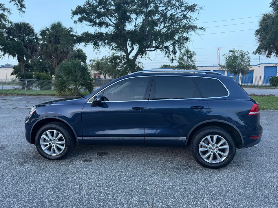 2013 Volkswagen Touareg - Image 12 of 31