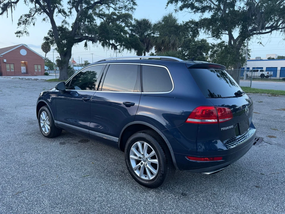 2013 Volkswagen Touareg - Image 18 of 31