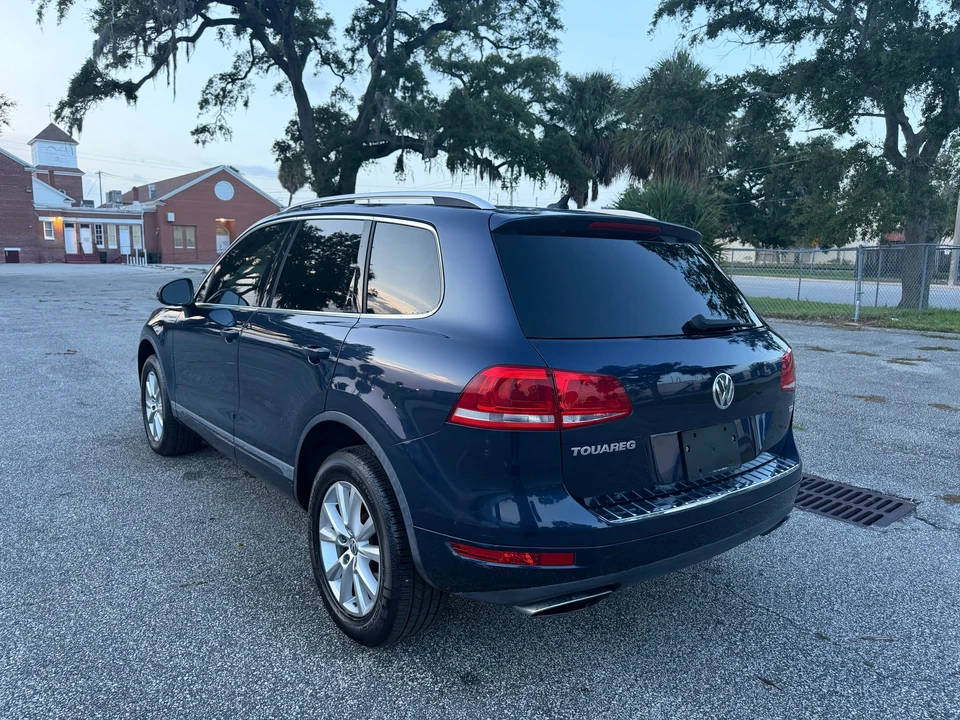 2013 Volkswagen Touareg - Image 19 of 31
