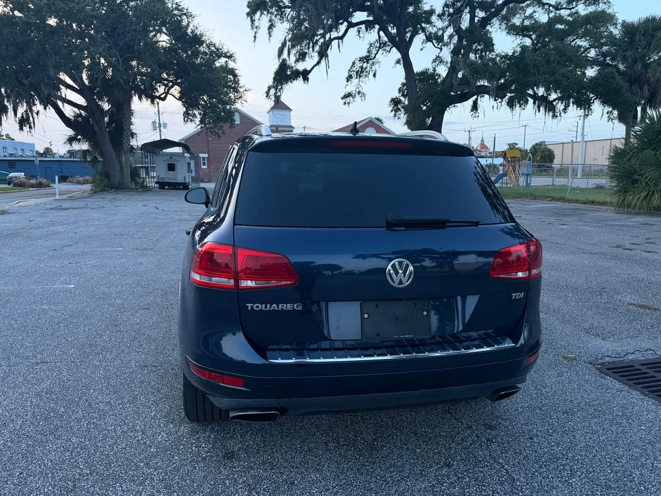 2013 Volkswagen Touareg - Image 22 of 31