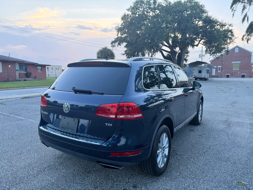 2013 Volkswagen Touareg - Image 29 of 31