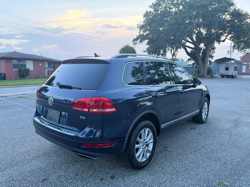 2013 Volkswagen Touareg - Image 30 of 31